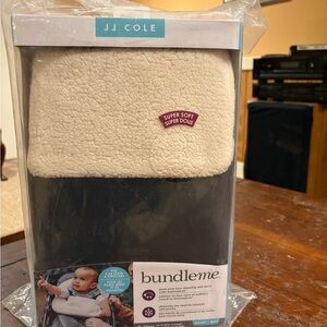 JJ Cole Bundleme Infant Cover in Cream and Black